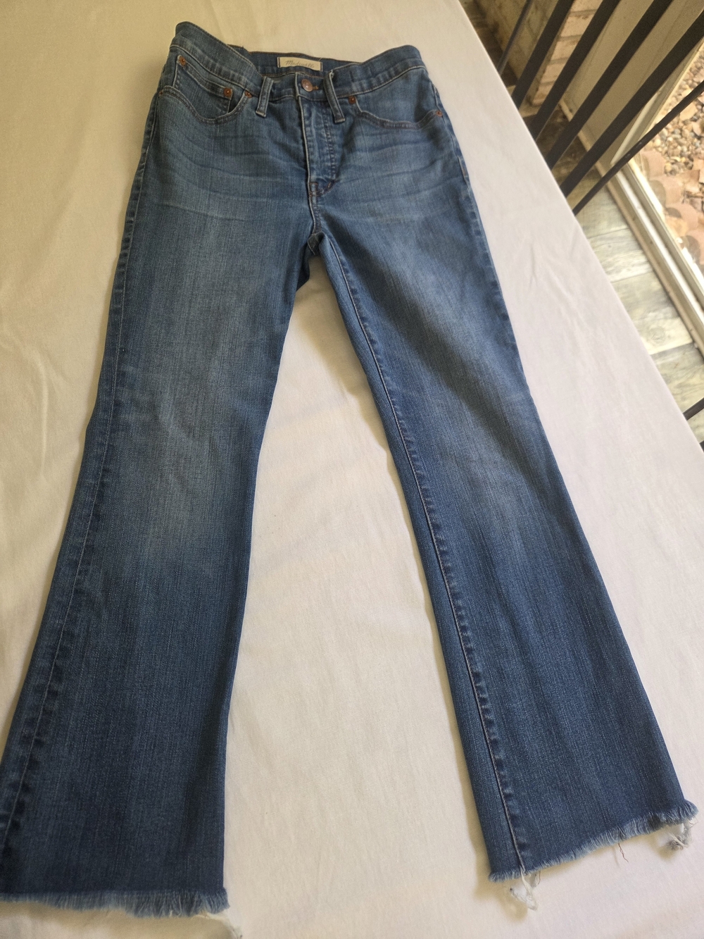 Madewell Cali Demi-Boot Crop Jeans Raw Hem Medium Wash Size 27